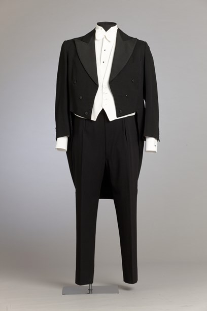 Governor General's white-tie suit - New Zealand Fashion Museum
